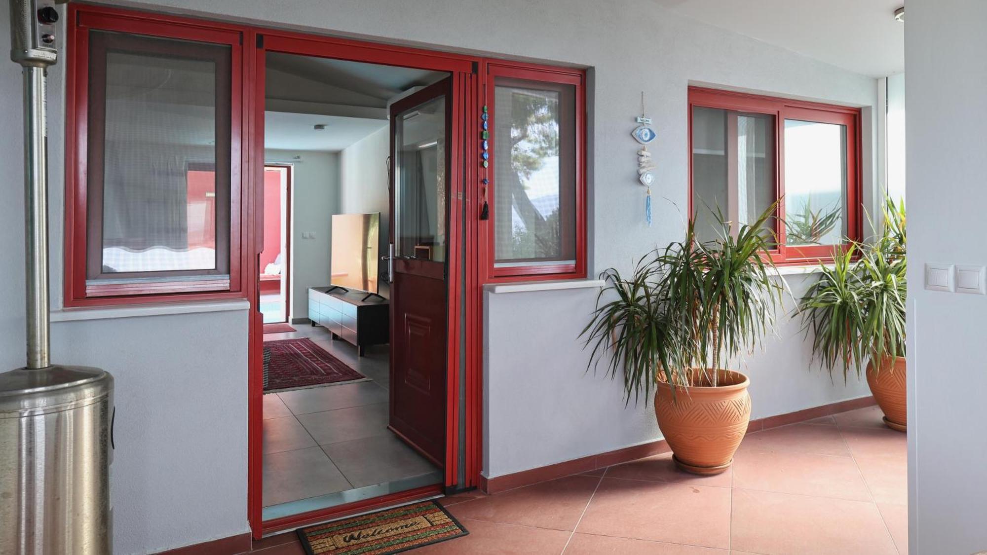 Vila The Bordeaux Door Aegina Exteriér fotografie